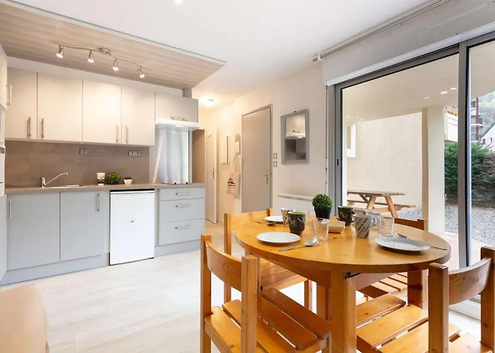 Pour 4 Pers A Lary Avec Wifi Et Animaux Admis - Fr-1-296-464