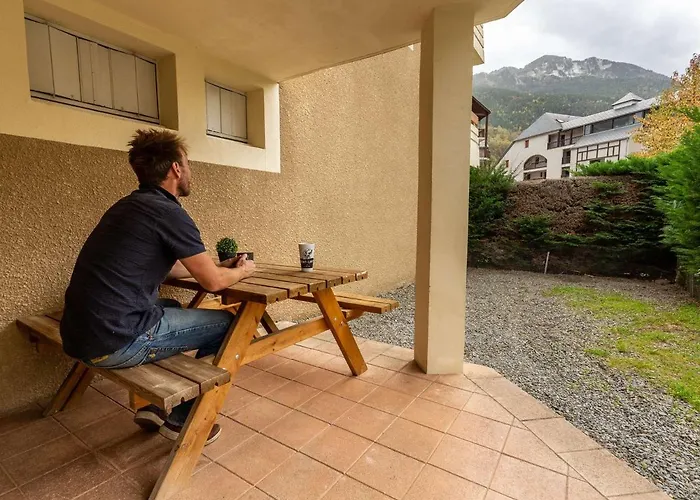 Pour 4 Pers A Lary Avec Wifi Et Animaux Admis - Fr-1-296-464 *